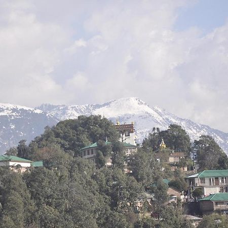 دارامشالا Oyo 28425 Dal Lake Resort المظهر الخارجي الصورة