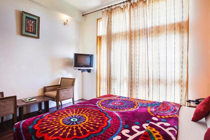 دارامشالا Oyo 28425 Dal Lake Resort المظهر الخارجي الصورة